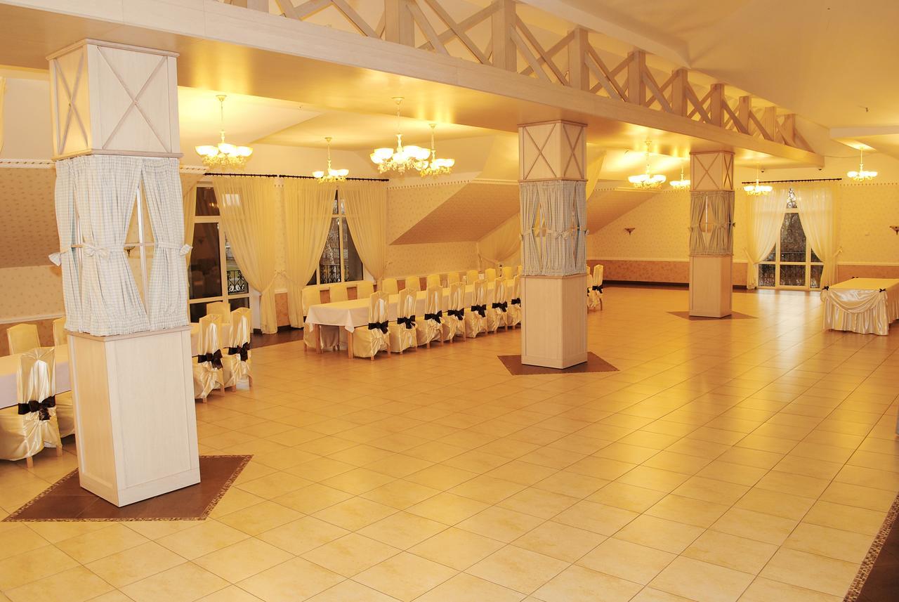 Hotel Restaurant Complex Roman'S Vishenki (Kiev) Exterior foto