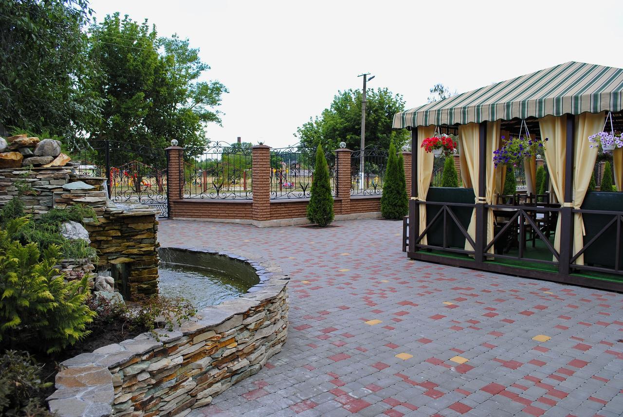 Hotel Restaurant Complex Roman'S Vishenki (Kiev) Exterior foto
