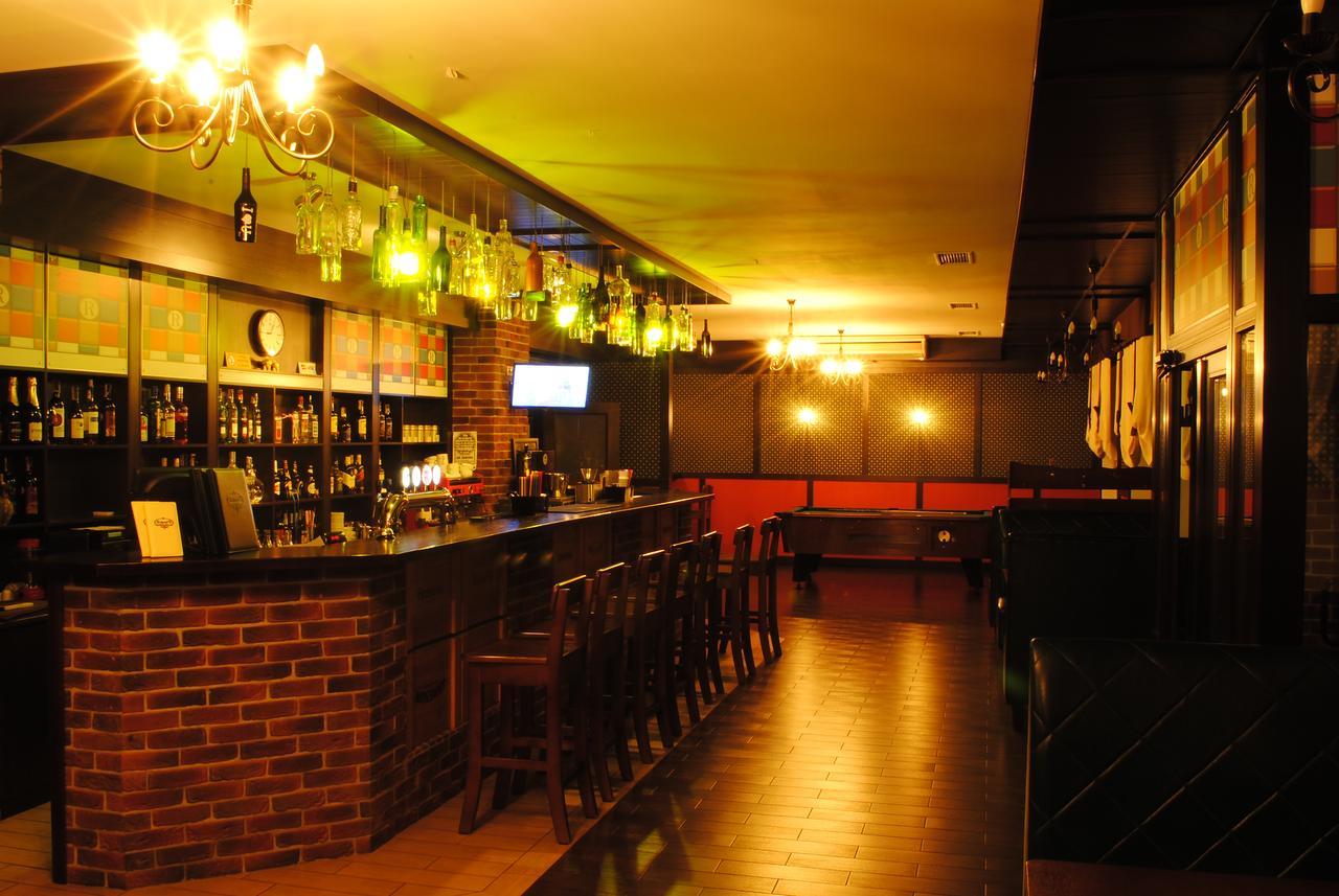 Hotel Restaurant Complex Roman'S Vishenki (Kiev) Exterior foto